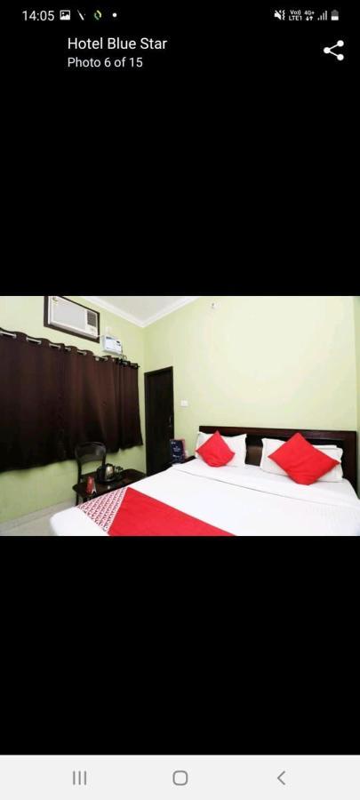 Hotel Blue Star Varanasi Bagian luar foto