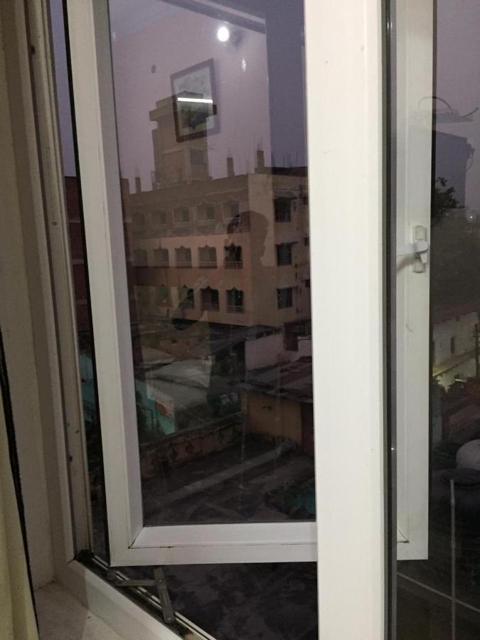 Hotel Blue Star Varanasi Bagian luar foto