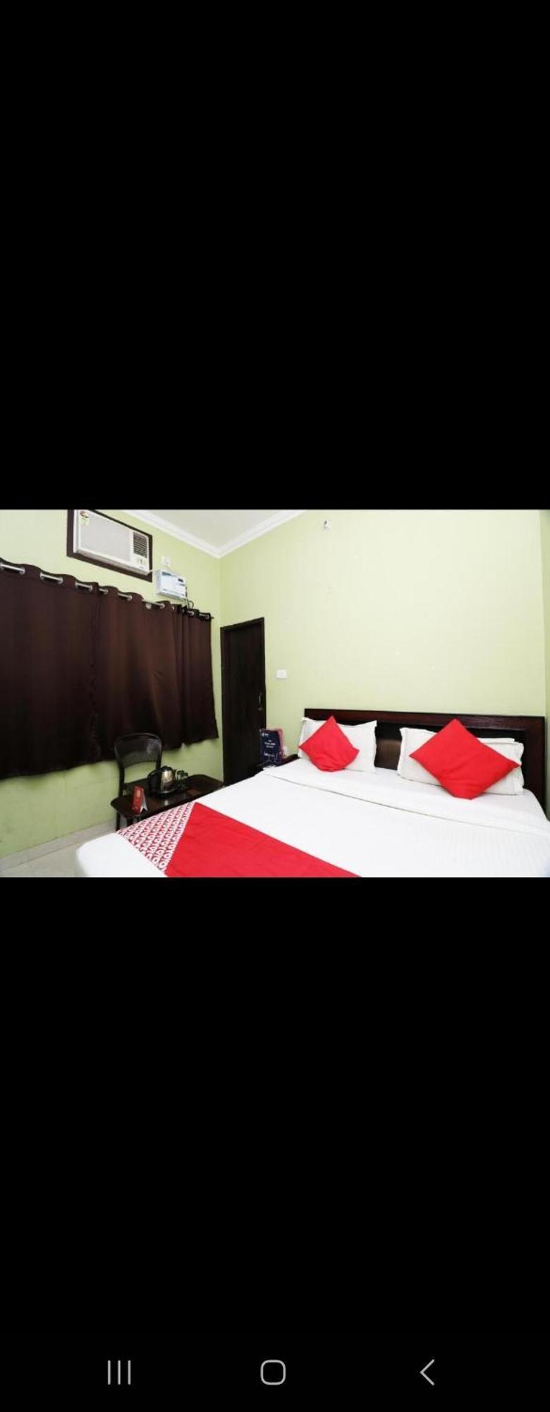 Hotel Blue Star Varanasi Bagian luar foto