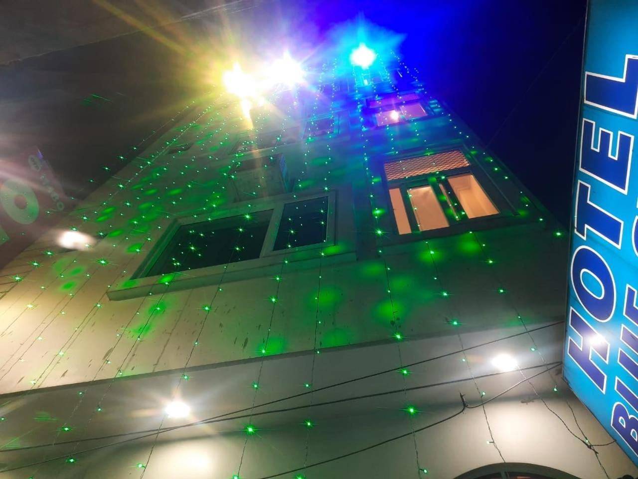 Hotel Blue Star Varanasi Bagian luar foto